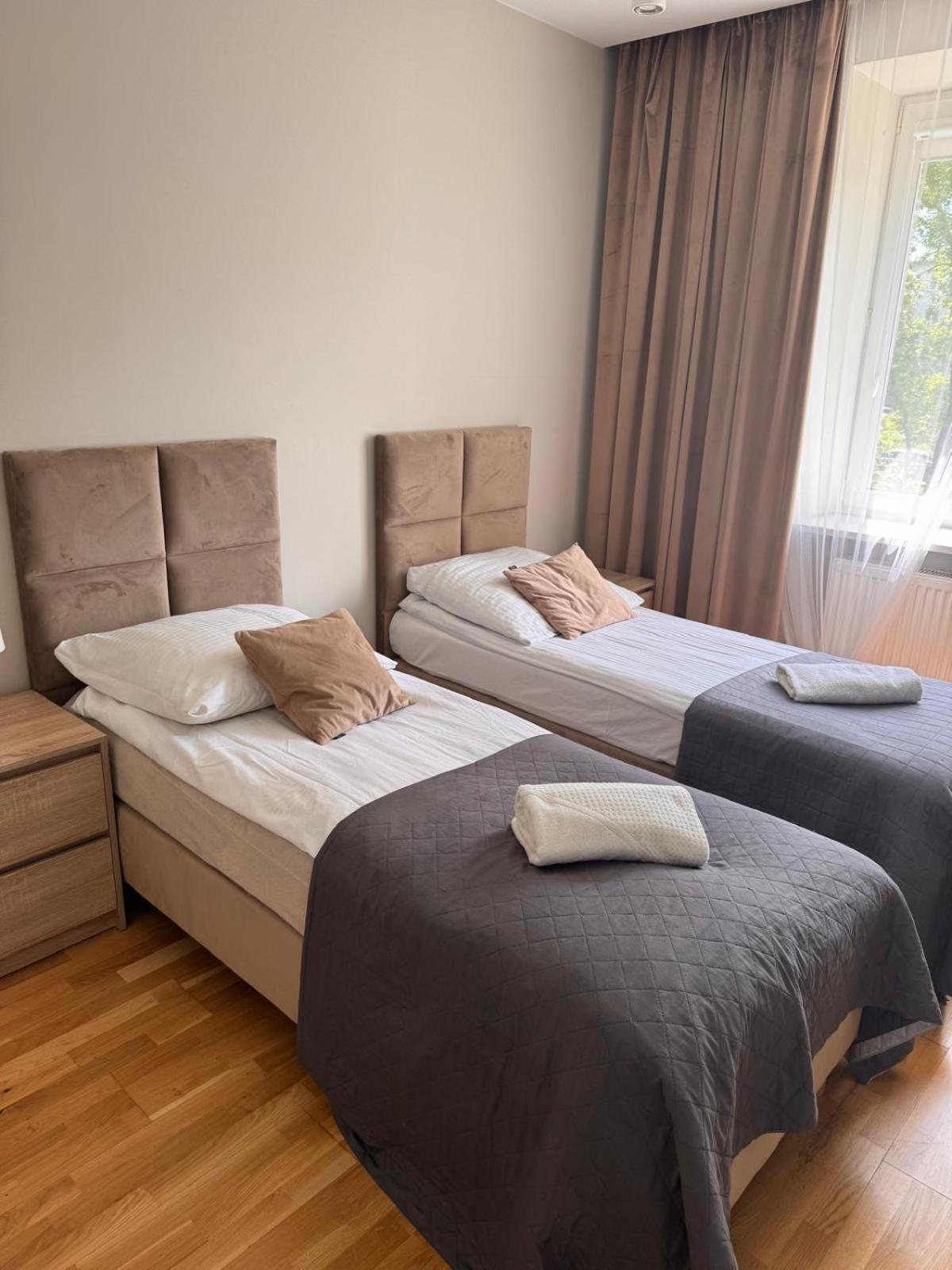 Family & Business Elegant Apartments Ul Astronautow Centrum Downtown - 3 Bedroom, Parking Kielce Exteriér fotografie