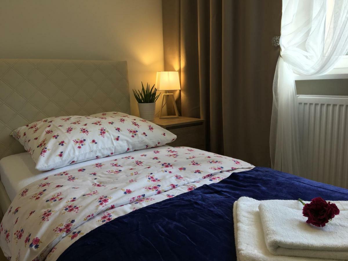 Family & Business Elegant Apartments Ul Astronautow Centrum Downtown - 3 Bedroom, Parking Kielce Exteriér fotografie